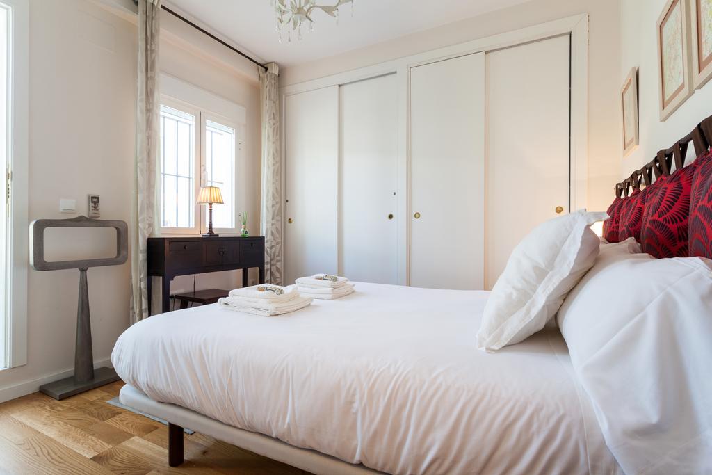 City Rooftop Paradise - Space Maison Apartments Севилья Номер фото